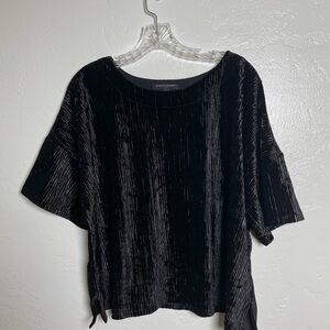 Banana Republic Crinkle Black Velvet Short Sleeve Top Size XL
